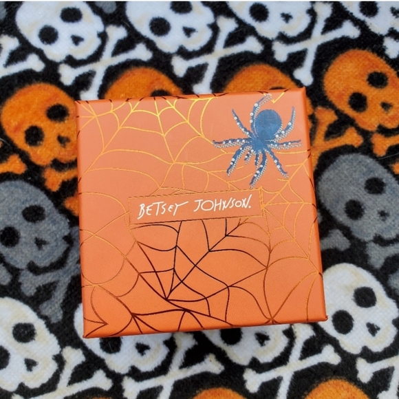 Betsey Johnson Pave Crystal Kitty Cat Earrings - Picture 7 of 10